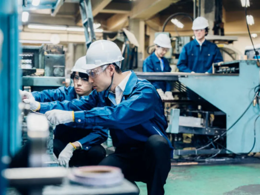 Автомобильное производство и штамповочные линии