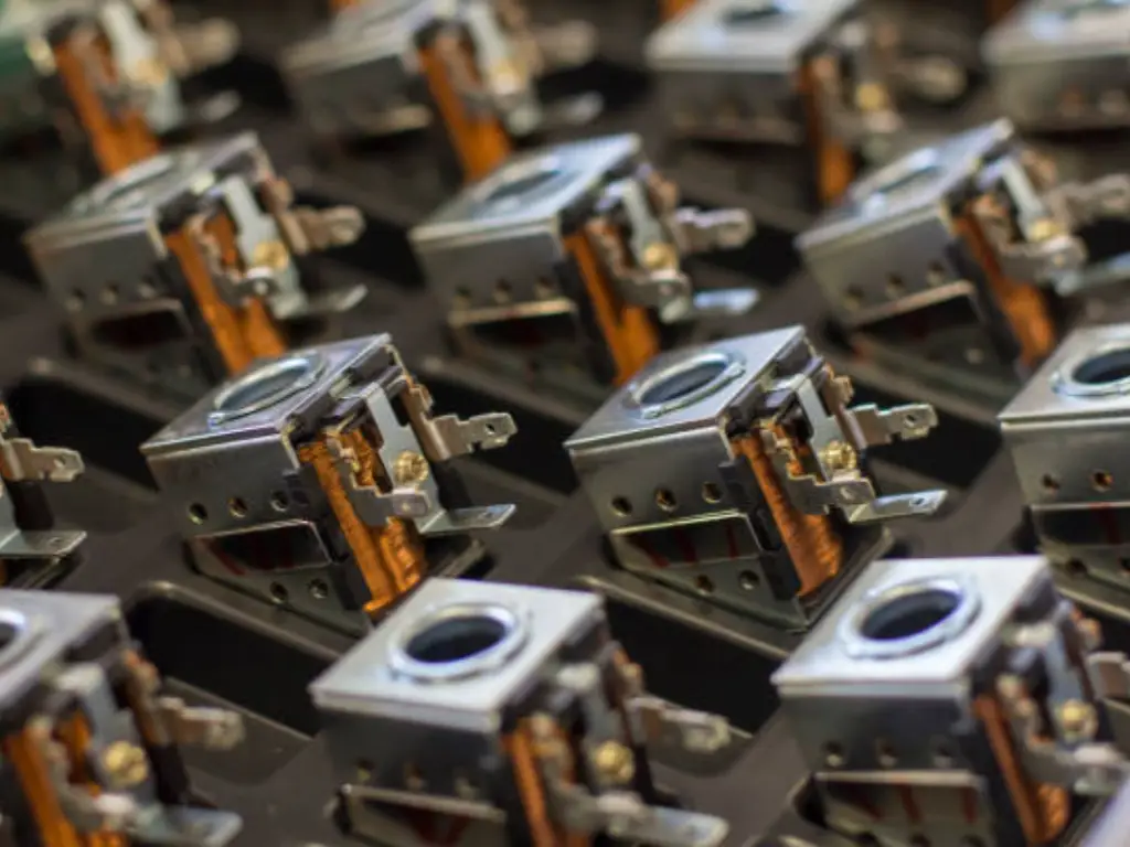 komponen elektromekanis